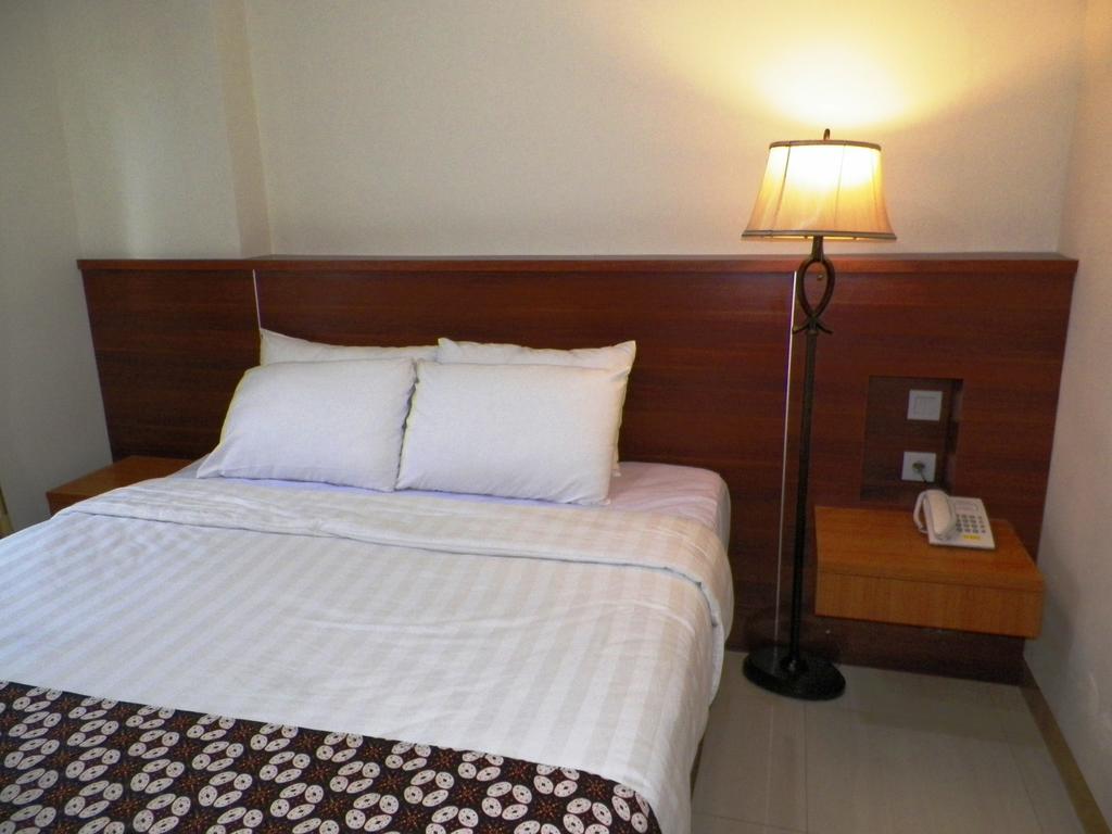 Maranatha Grand Hotel Yogyakarta Exterior foto